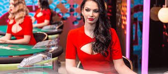 Pemain di Jakarta mengakses meja blackjack live Dream Gaming di aplikasi bigslot88 menggunakan pembayaran DANA.